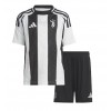 Juventus Heimtrikot 2024-25 Kurzarm (+ kurze hosen)